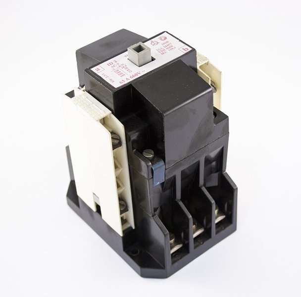 Stycznik ID 3 DDR 63A